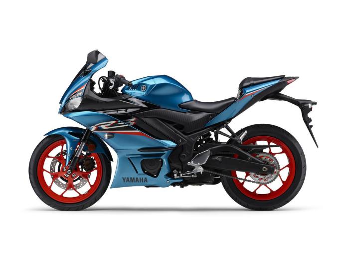 model-terbaru-yamaha-r25-baru-dirilis-meski-gak-singkron-tapi-yang-ini-keren