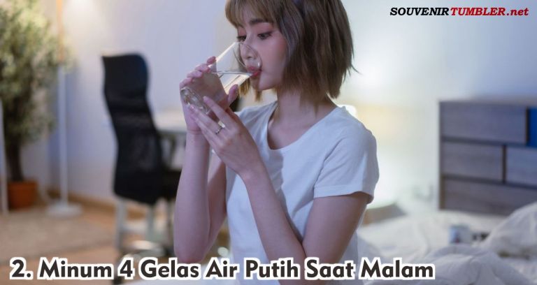Ini Dia Cara Minum Saat Puasa Agar Kamu Terhindar dari Dehidrasi dan Lelah