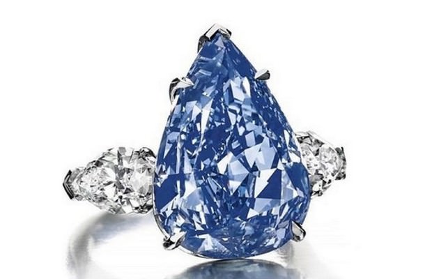 Chopard blue diamond deals ring