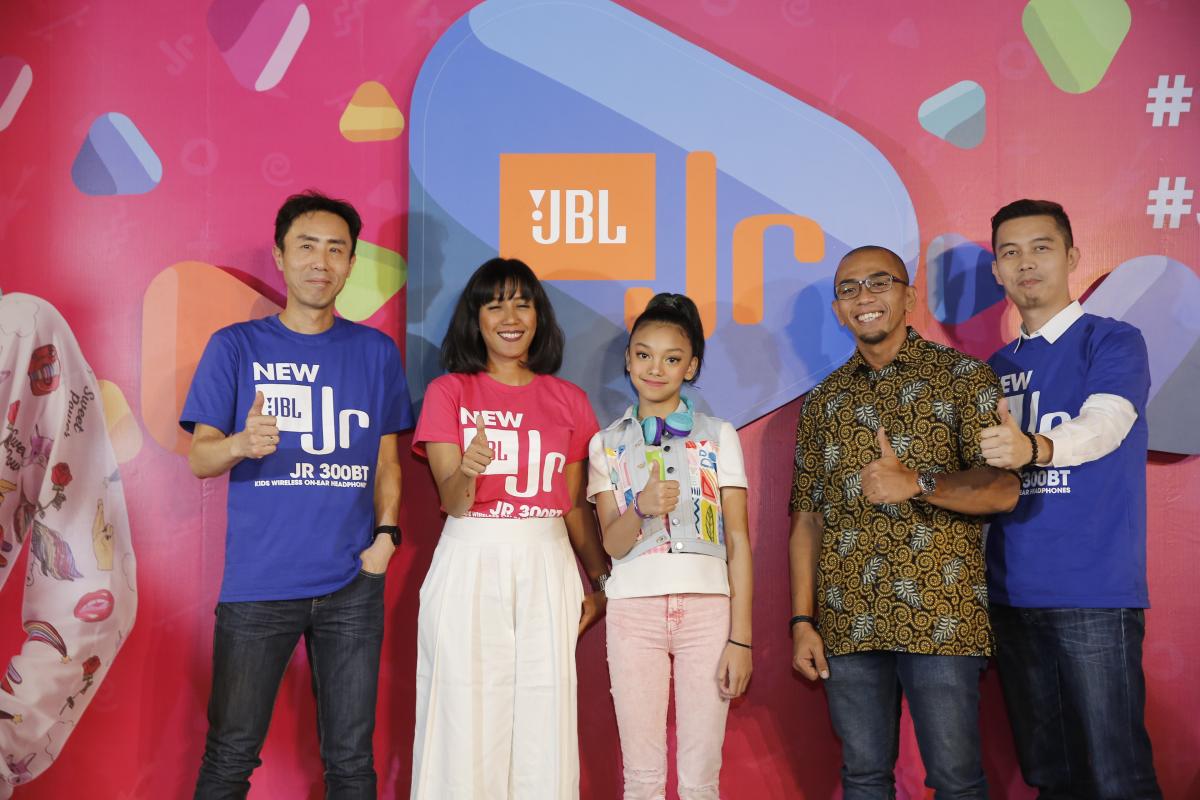 jbl-jr--headphone-yang-dirancang-khusus-bagi-anak-anak