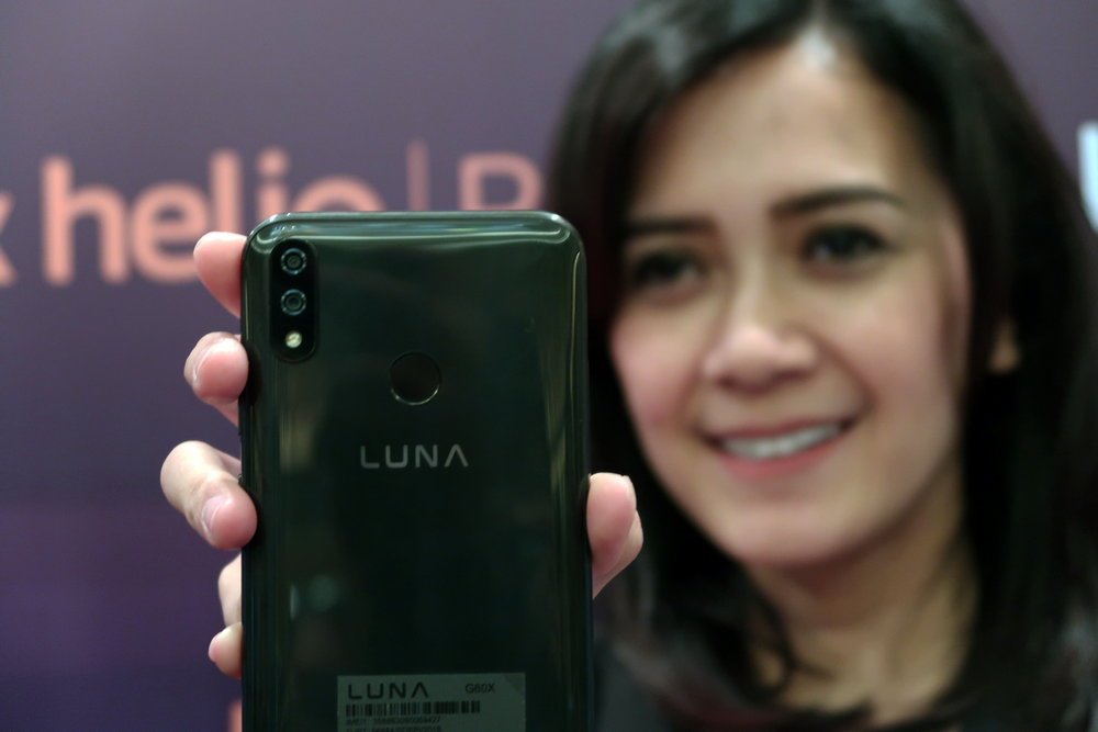 Meluncur di Indonesia, Luna X Prime Tawarkan Layar Poni dan Wireless Charging