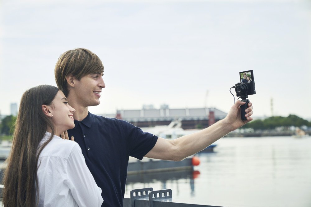 sony-cyber-shot-hx95-dan-hx99-kamera-saku-terkecil-dengan-lensa-zoom-30x