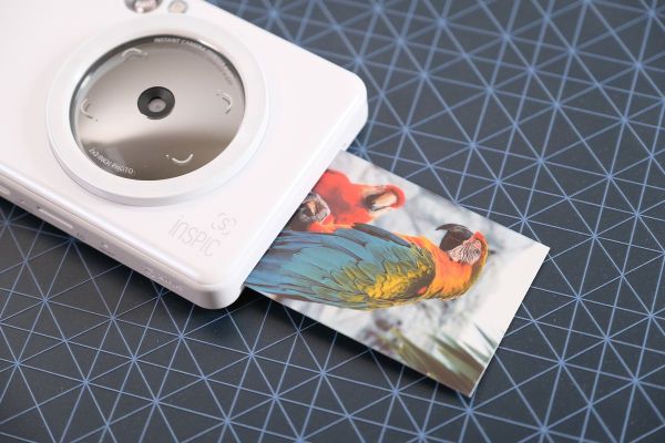 Review Canon iNSPIC &#91;S&#93;: Kamera Instan Trendi yang Bisa Jadi Printer Portabel