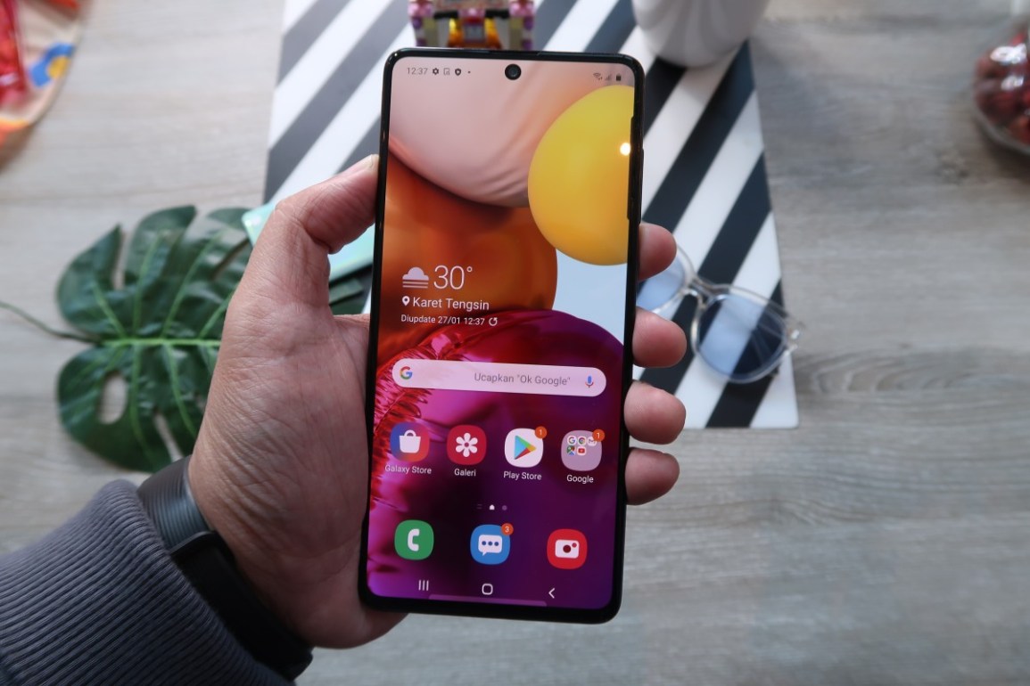 &#91;Hands-On&#93; Kesan Pertama Mencoba Samsung Galaxy A71