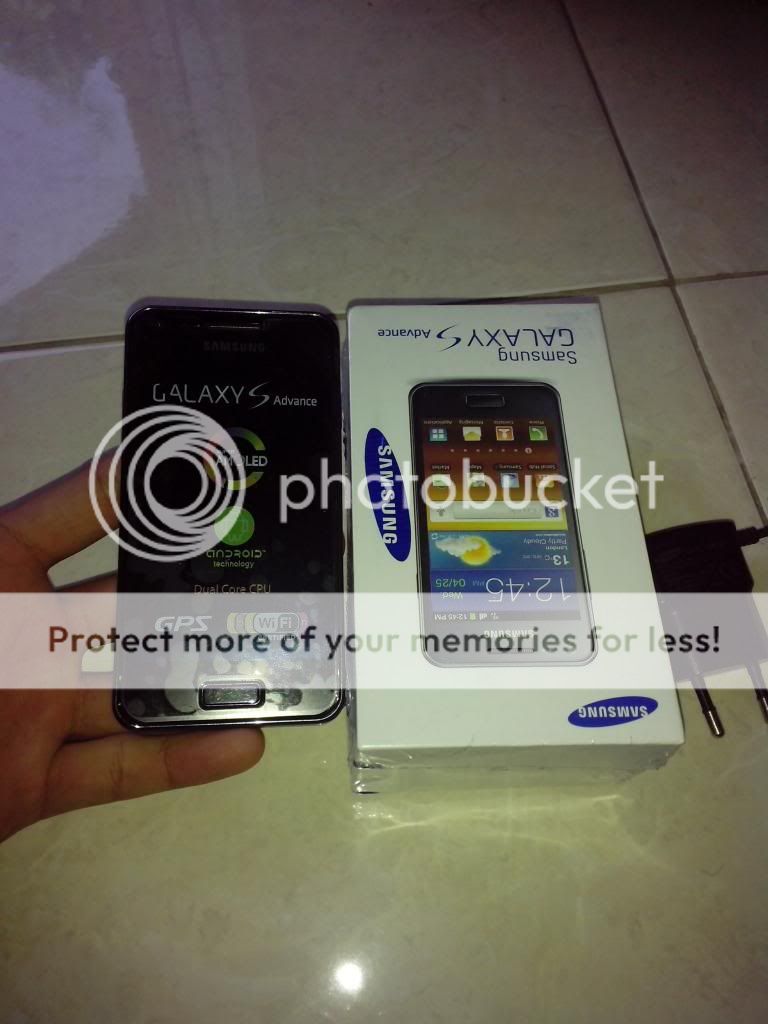 Samsung Galaxy S Advance Black GT - I9070