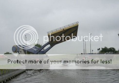 Wooow... Penampakan Jembatan Terbang Di Belanda. &#91;MUST SEE&#93;