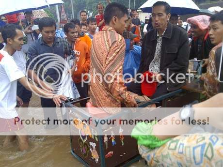 Banjir di Jakarta djadiin isu politik gan!!!!