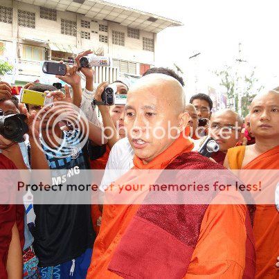 Biksu Wirathu Sebut Muslim Sebagai ‘Anjing Gila