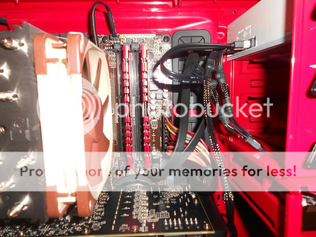 &#91;PC Build&#93; &quot;Red Wonder&quot; !! AMAZING Phantom 530 PC Build by Britboy55!