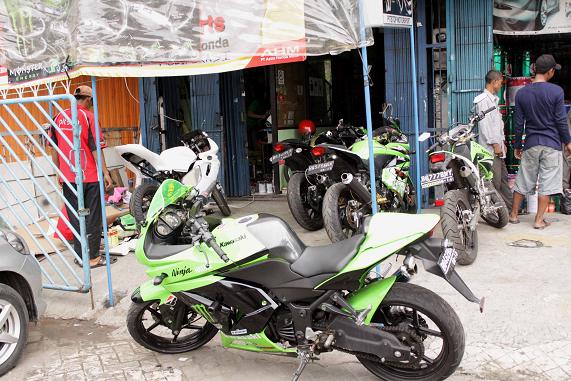 "Ashton Motorsport" Modification Fairing2 plug en play for Ninja 250R page 1