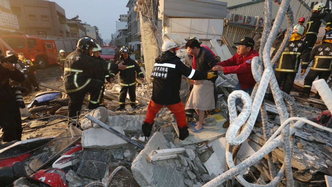 Breaking News: Gempa Sangat Kuat Guncang Taiwan, Bangunan Runtuh ! 