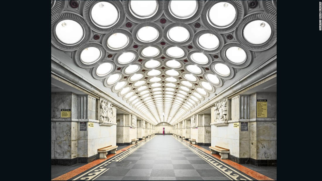 Indahnya Stasiun Metro di Moskow