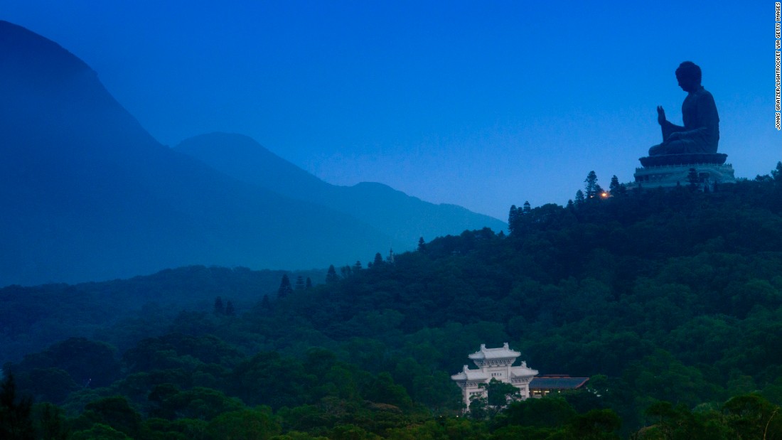 Inilah tempat - tempat seru yg wajib di kunjungi ketika ke Hong Kong