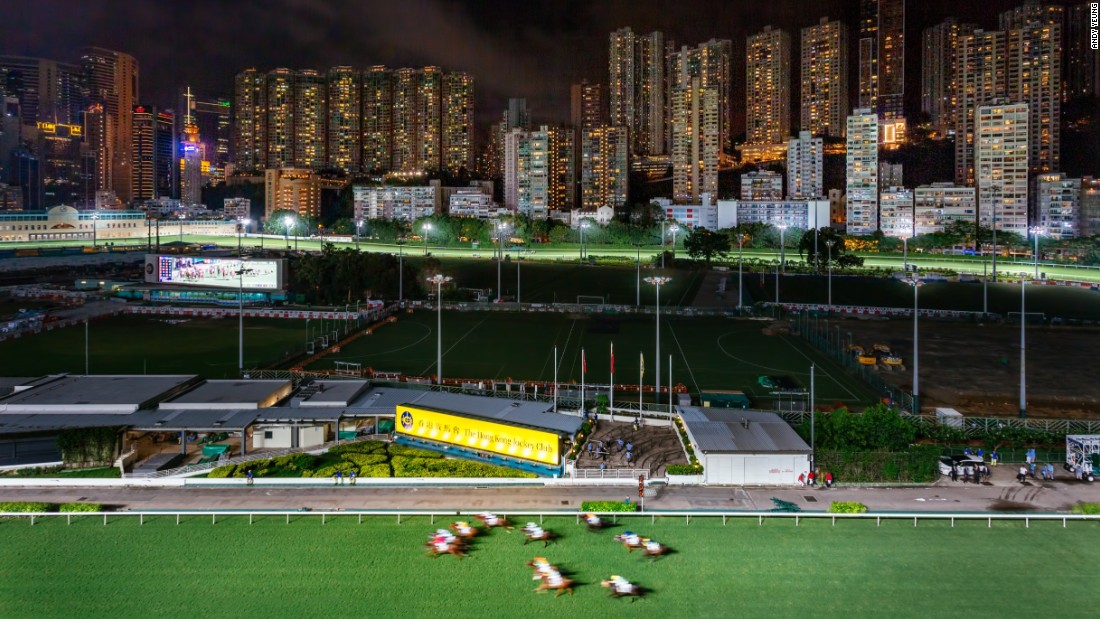 Inilah tempat - tempat seru yg wajib di kunjungi ketika ke Hong Kong