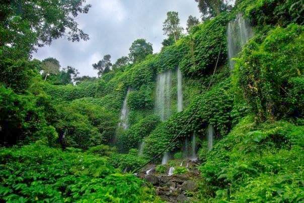 Air Terjun Paling Unik dan Indah di Dunia