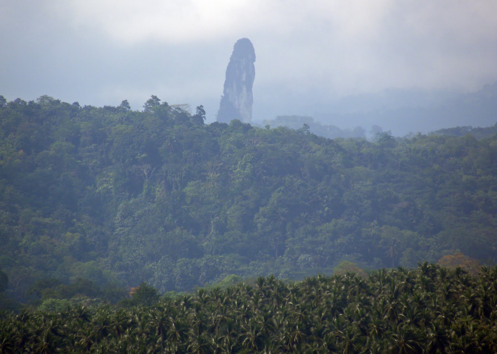 GUNUNG TERLANGSING DI DUNIA