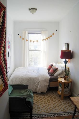 kamar tidur kamu sempit ? coba deh 5 cara ampuh ini