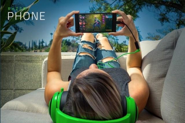 Razer Phone : Siap Memanjakan Agan Bermain Games Tanpa Kendala