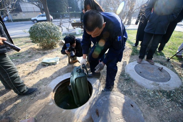 Nih Gan, Foto Pengusiran Gelandangan Yang Tinggal Di Bawah Tanah Di Beijing