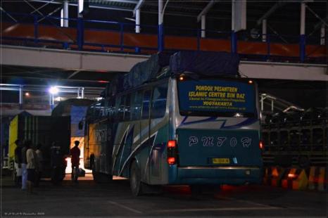 Mengenal Bus PMTOH,Penyelamat Bagi Mereka Yang Tidak Punya Ongkos Untuk Pulang