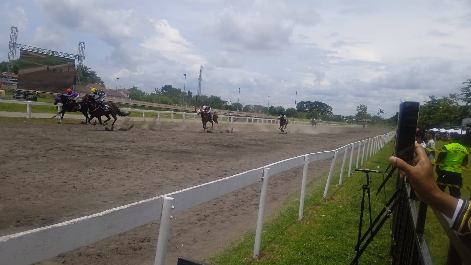 sultan-hamengkubuwono-x-beri-pesan-khusus-piala-raja-horse-racing-2025