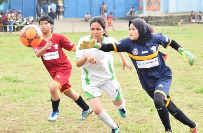 festival-sepak-bola-u-12-putra-dan-u-16-putri-semarakkan-hut-kota-tangsel