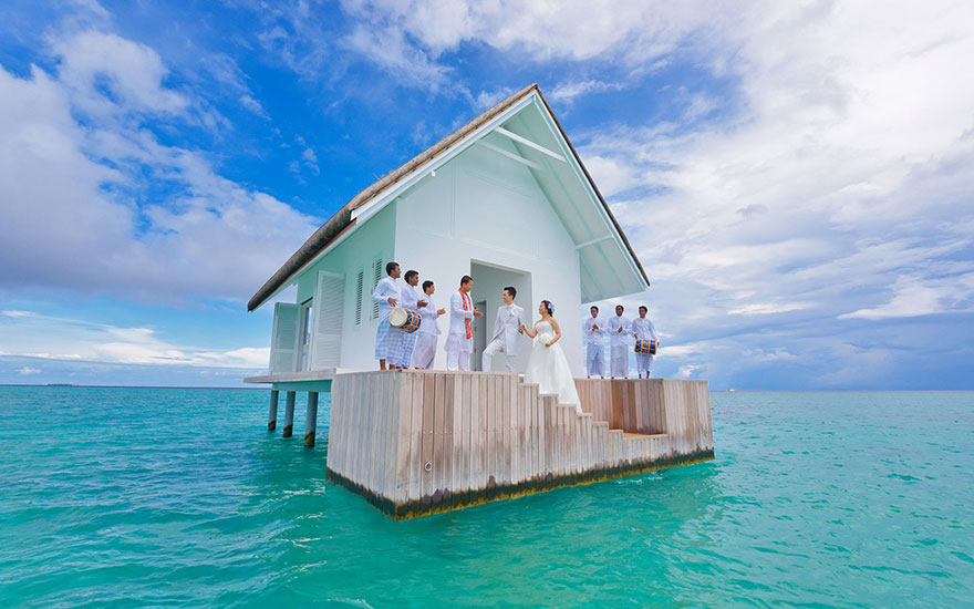 Lokasi Pernikahan Anti Mainstream di Tengah Laut Maladewa