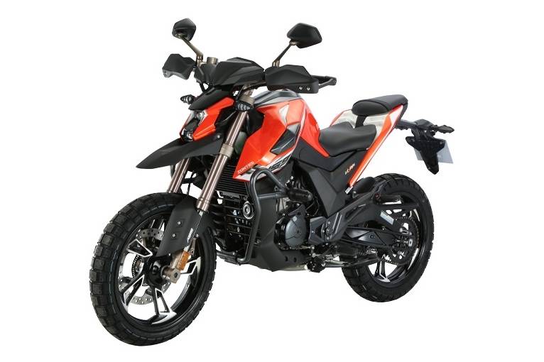 Mirip Xabre Atau KTM Duke? Motor Gado-Gado Gan