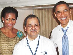 Seorang Koki India dan Pesohor yang "Menikmatinya"