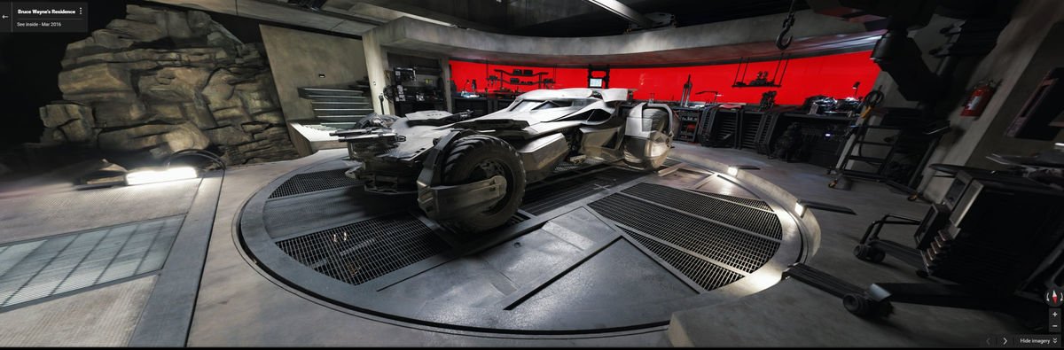 Berkunjung ke Batcave di film Batman v Superman dengan Google Street View
