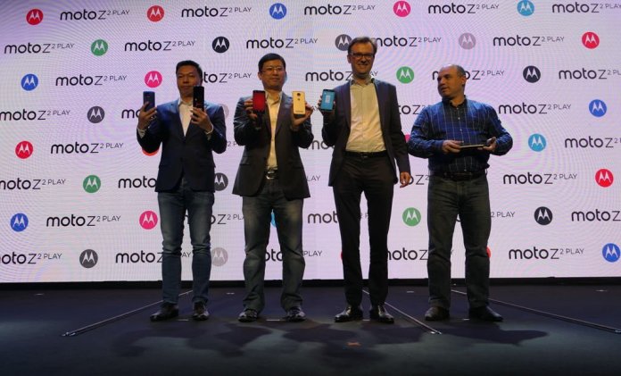 motorola-perkenalkan-z2-play-dan-moto-mods-baru-di-pasar-asean