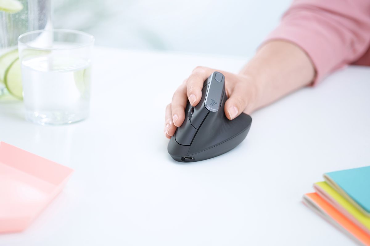 logitech-mx-vertical-mouse-vertikal-mx-series-pertama-dengan-usb-type-c