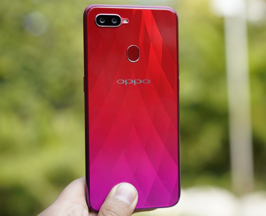 Inilah 4 Fitur Unggulan Oppo F9 yang Tidak Dimiliki Oppo F7