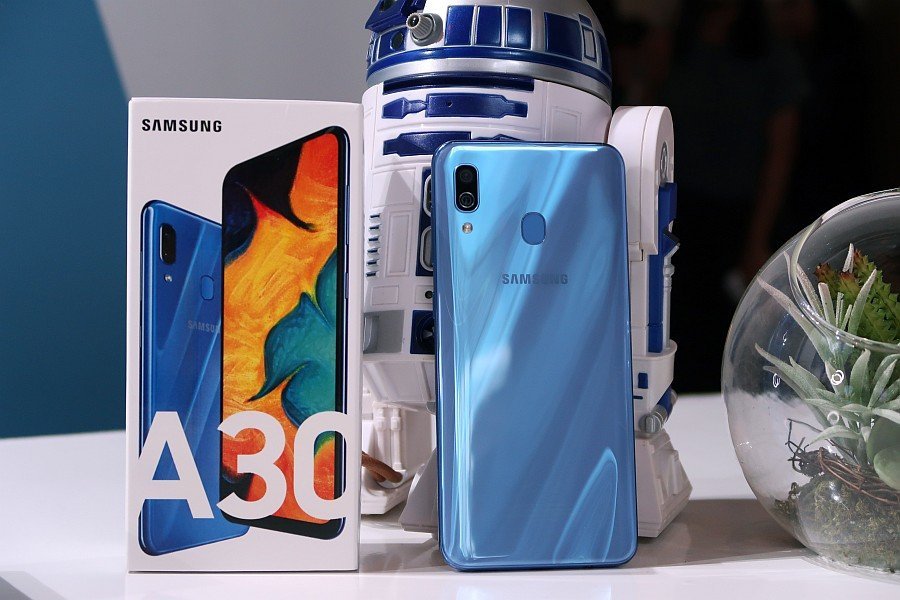 Review Samsung Galaxy A30: Smartphone 3 Jutaan dengan Desain Menawan dan Super AMOLED
