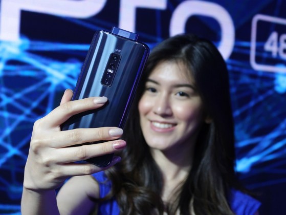 Review Vivo V17 Pro: Smartphone dengan 4 Kamera Belakang dan 2 Kamera Selfie