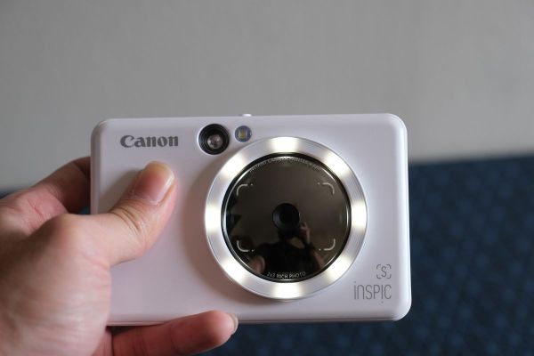 Review Canon iNSPIC &#91;S&#93;: Kamera Instan Trendi yang Bisa Jadi Printer Portabel