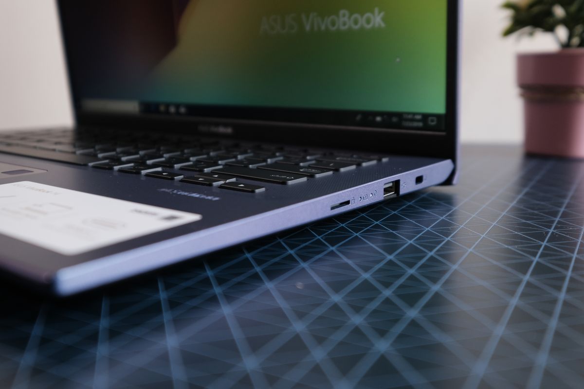 Review ASUS VivoBook A412FL: Laptop 14 inci Ringkas dengan Pilihan Warna Trendi