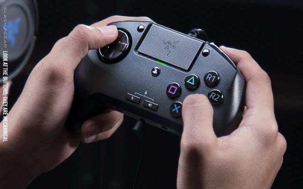 razer-raion-kontroler-khusus-game-fighting-dengan-tombol-mekanikal