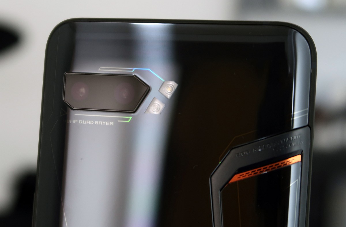 Review Asus ROG Phone II: Smartphone Gaming Terbaik Saat Ini