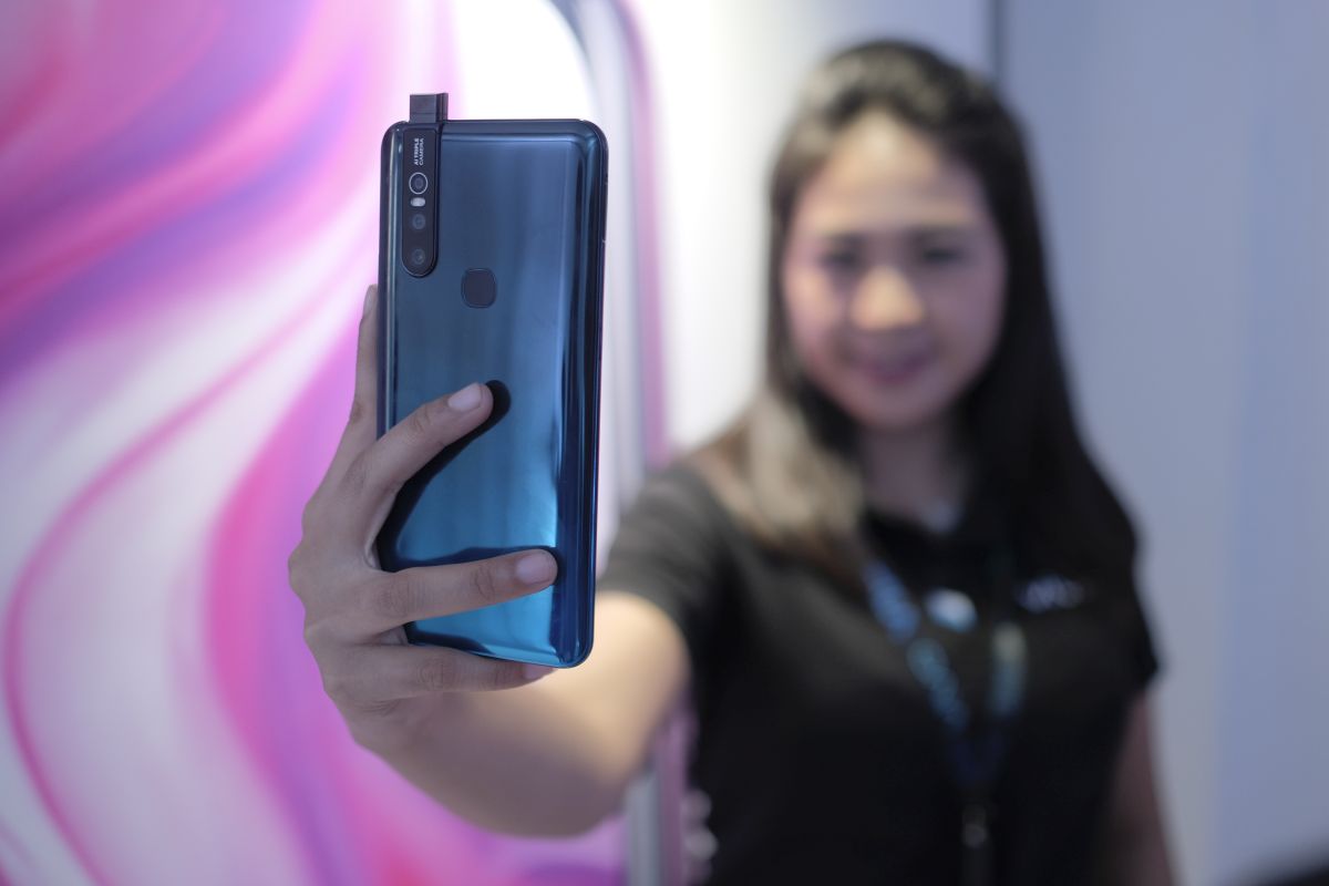 Tertarik Membeli Vivo V15? Simak Dulu Kelebihan dan Kekurangannya