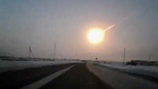 Video Meteor Seberat 10 Ton Kecepatan 15KM/Detik Jatuh Menghantam Russia