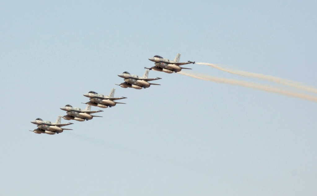 PHOTO} Best Of The Best Uni Emirat Arab Air Force 2013