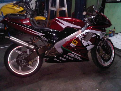 "Ashton Motorsport" Modification Fairing2 plug en play for Ninja 250R page 1
