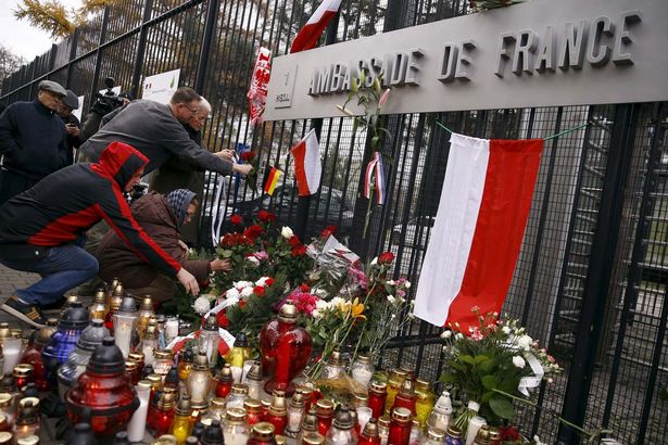 4L,Paris attacks: Second terrorist named as Ahmed Almuhamed 'was posing as Syrian