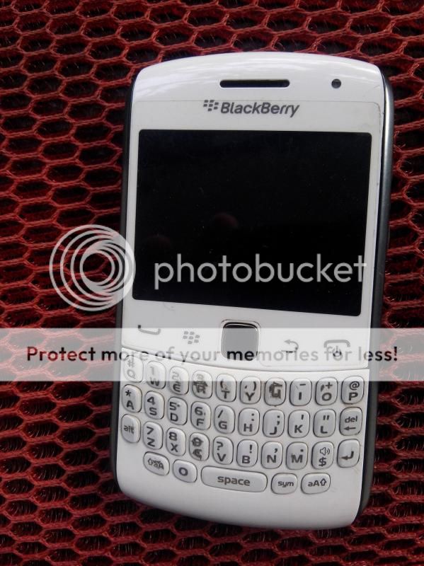 BB (Blackberry) apollo 9360 warna putih ex SCM kinclooong bin maknyoooosss