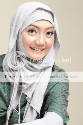 Perancang Hijab Fashion Indonesia