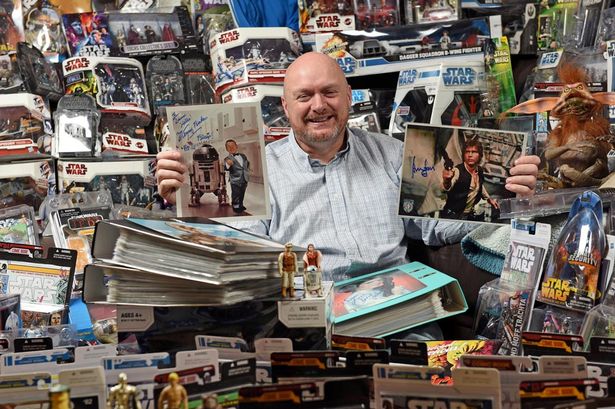 Oldbury Habiskan Rp1,9 Miliar Beli Koleksi Star Wars