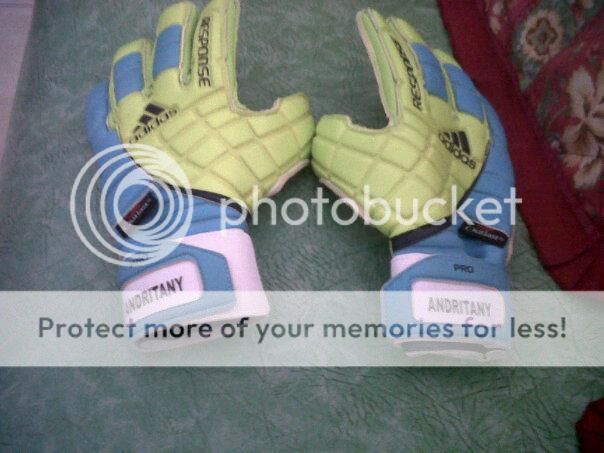 glovers-gloves-lovers---from-gloves-to-brothers
