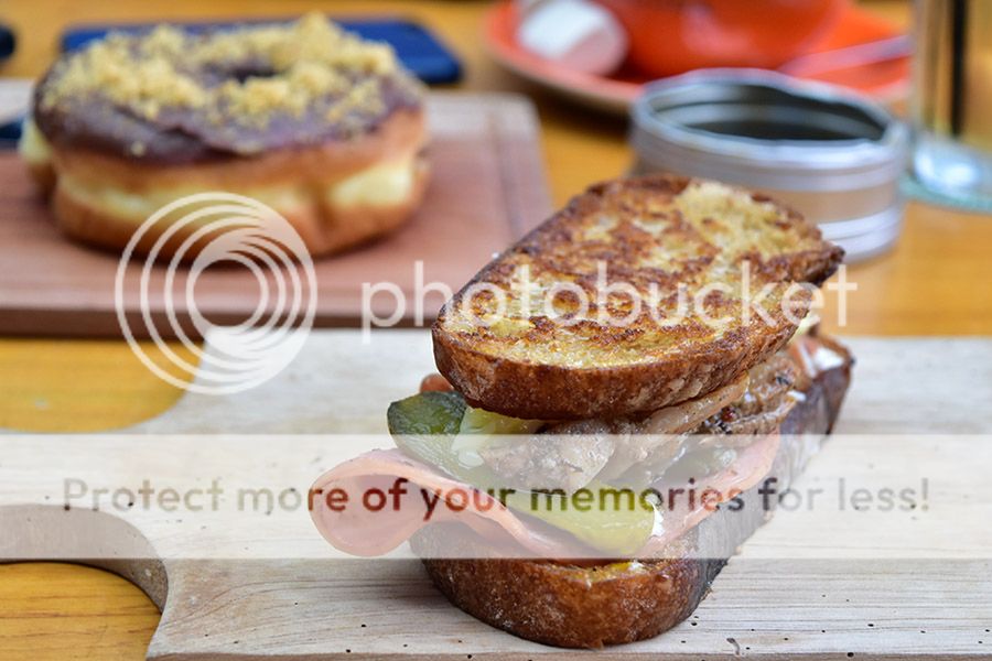 sharing-food-photography
