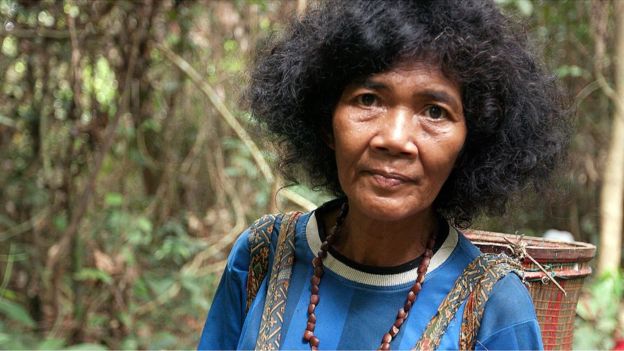 Orang Rimba masuk Islam demi KTP: 'Kini mereka mengenal Tuhan' kata Menteri Khofifah